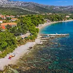 In With Seaview, Terrace, Air Condition, Wifi Appartement