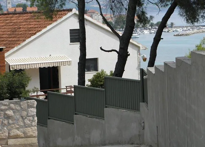 In With Seaview, Terrace, Air Condition, Wifi